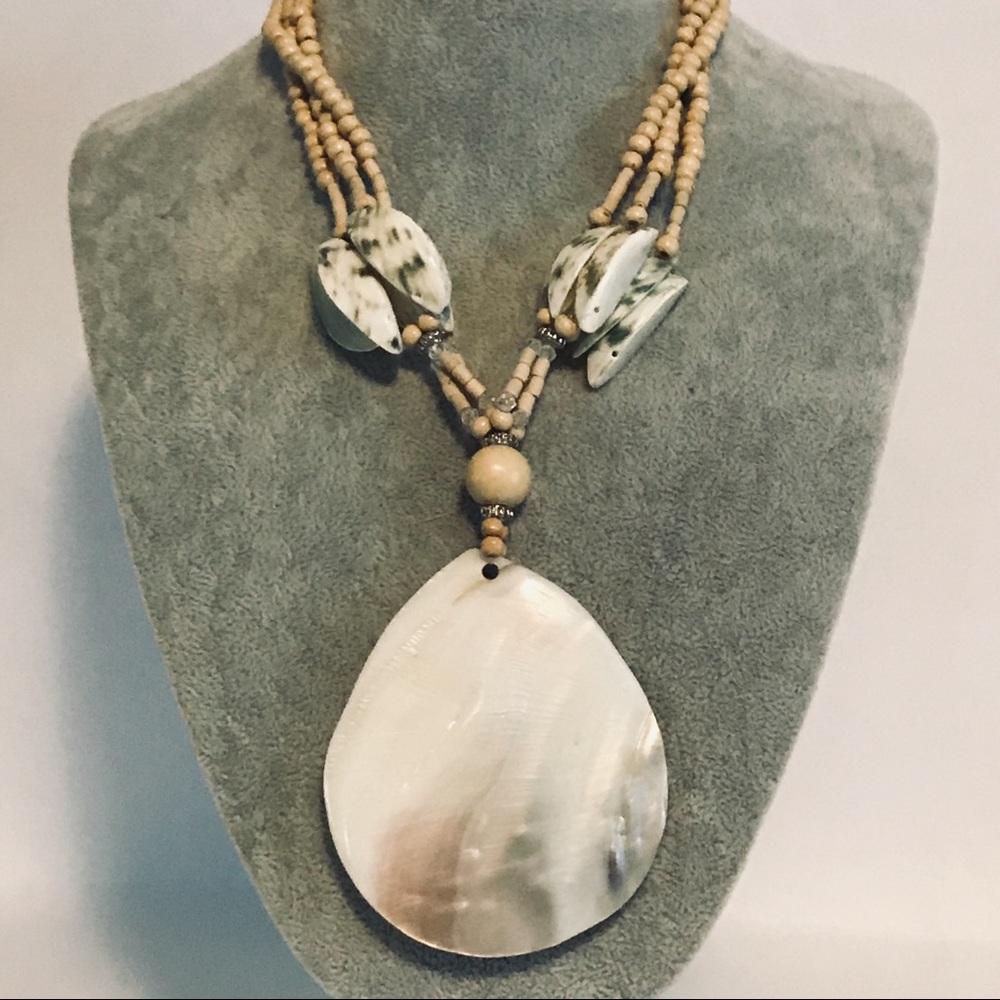 Beaded Shell Statement Necklace - Picture 2 of 7